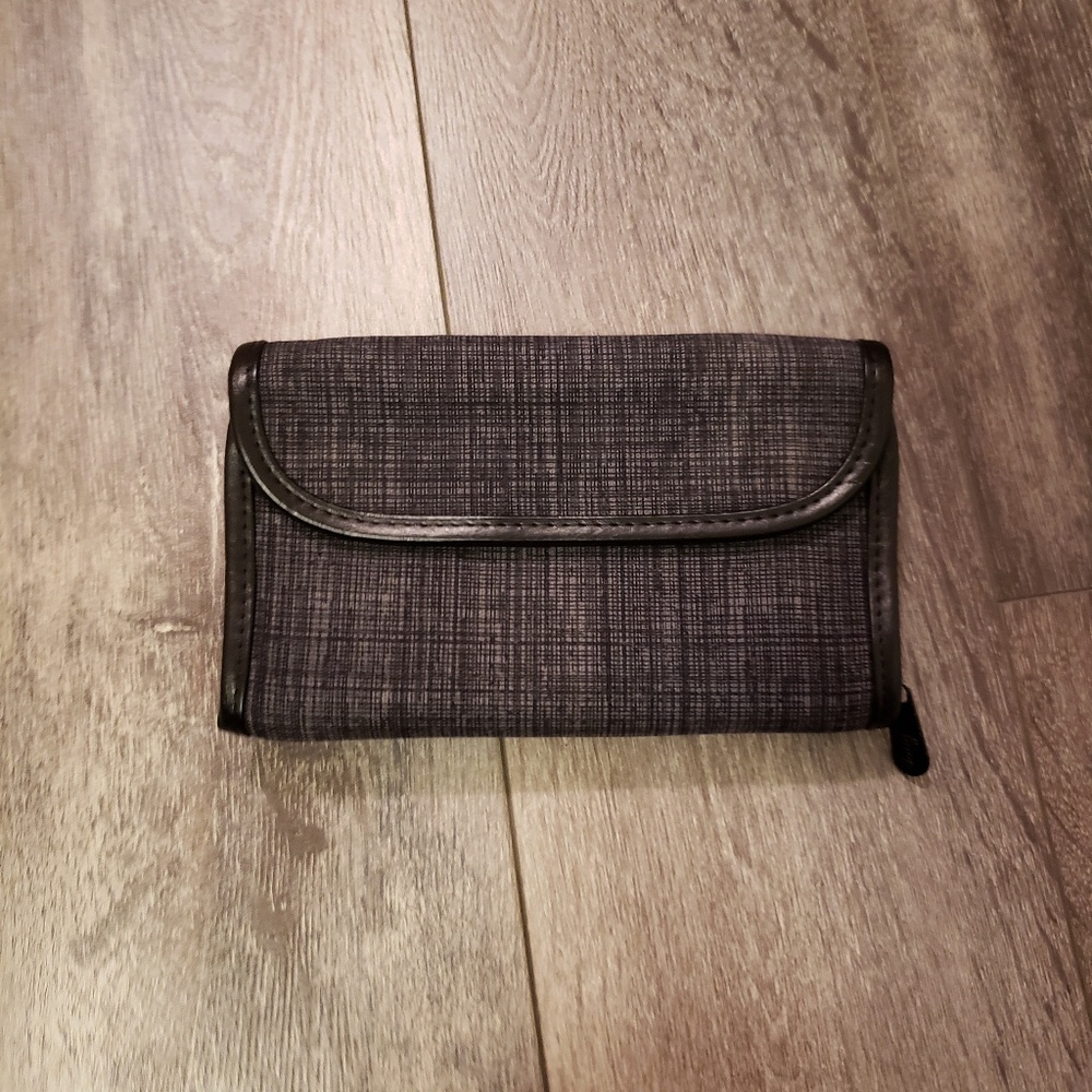 Crosshatch wallet